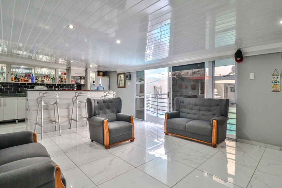 3 Bedroom Property for Sale in Baysville Eastern Cape